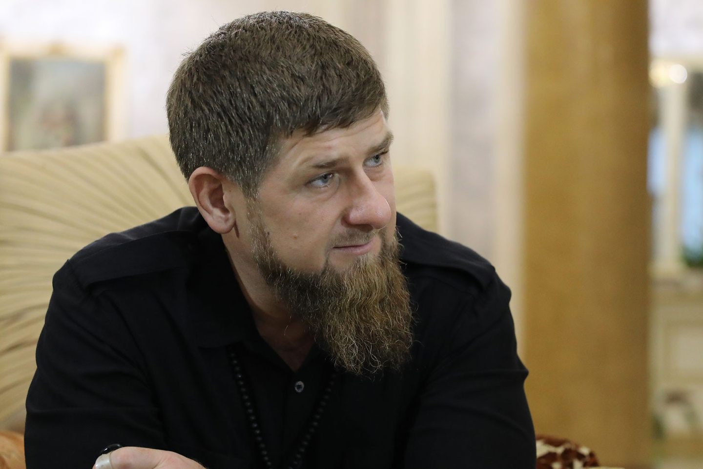 Кадыров разрешил работать малым предприятиям в сфере услуг в Грозном