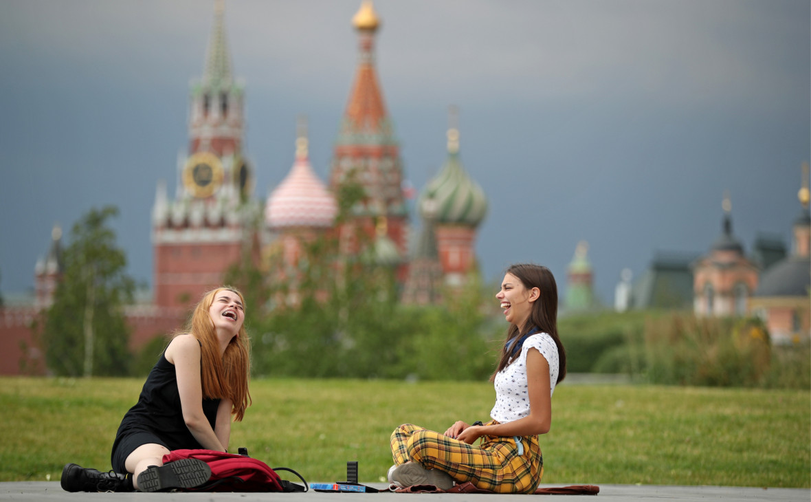 Эксперты выявили рост уровня счастья россиян после отмены самоизоляции